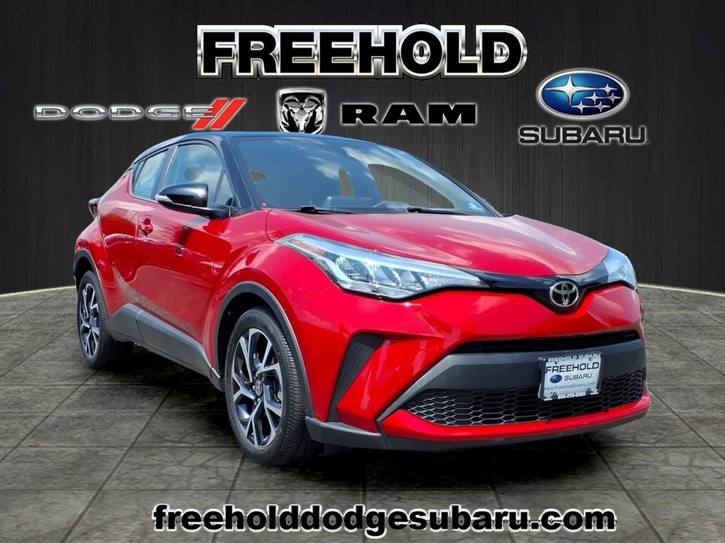 Used 2020 Toyota C-HR XLE FWD video 1