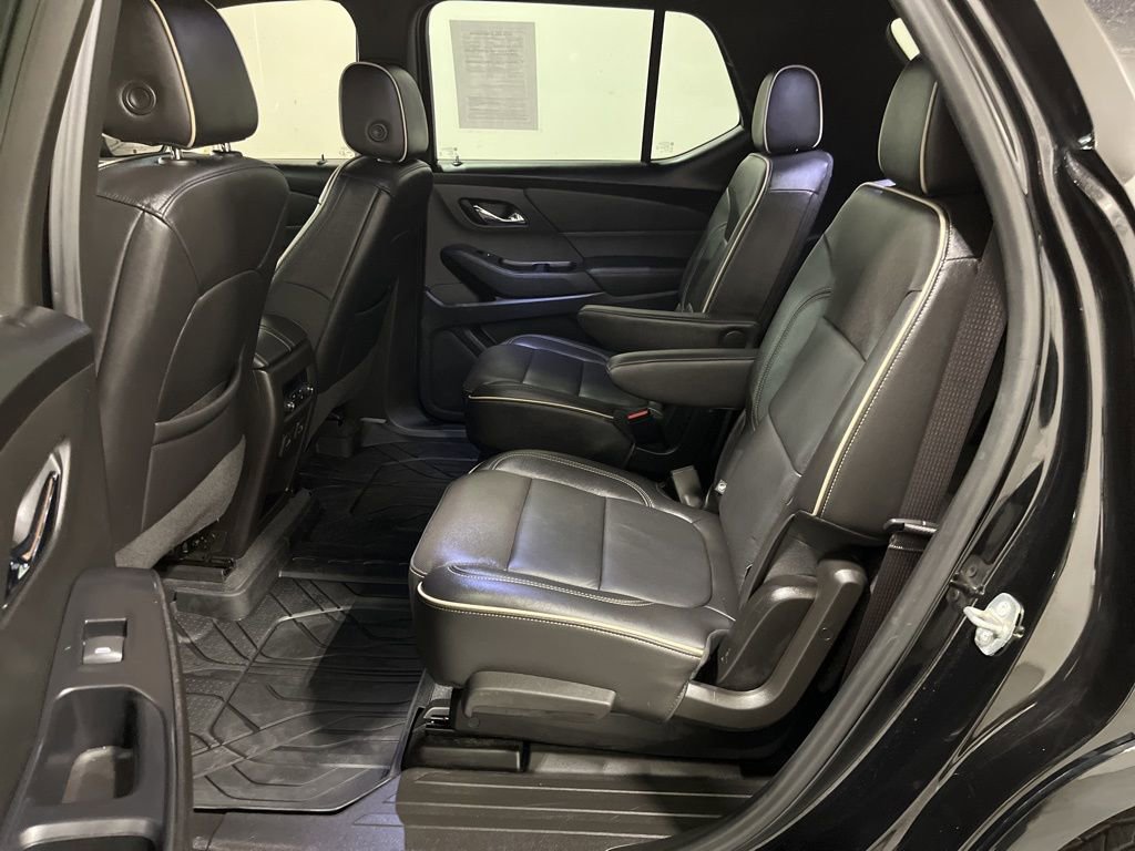 Certified 2022 Chevrolet Traverse Premier w/ Redline Edition image 28