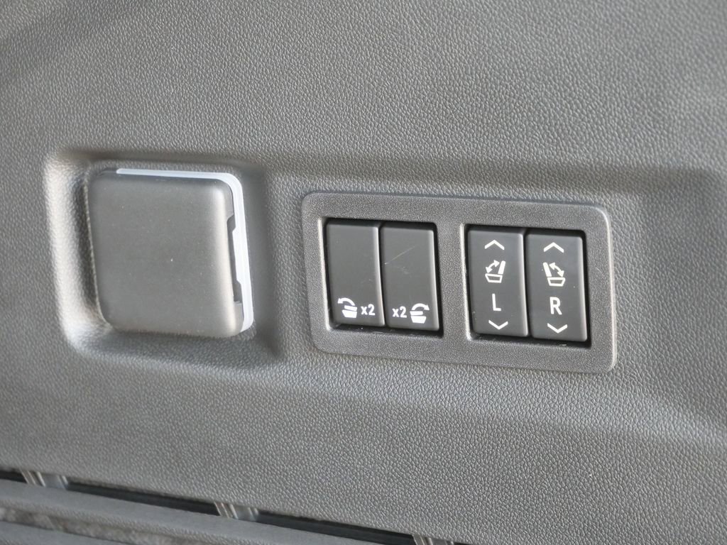 New 2026 GMC Yukon Elevation AWD/4WD image 33