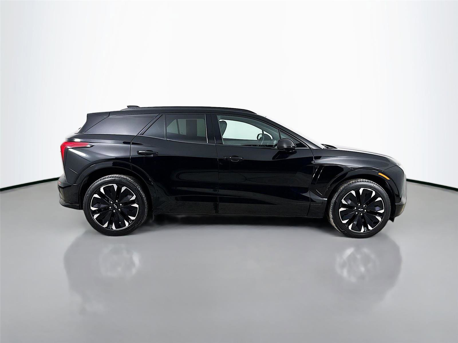 Used 2025 Chevrolet Blazer EV RS image 10