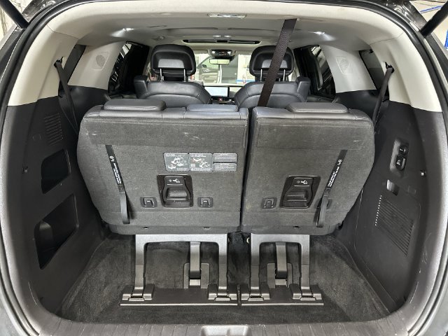 Used 2025 Kia Carnival SX Prestige FWD image 26