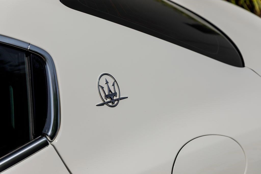 Used 2016 Maserati Ghibli image 39