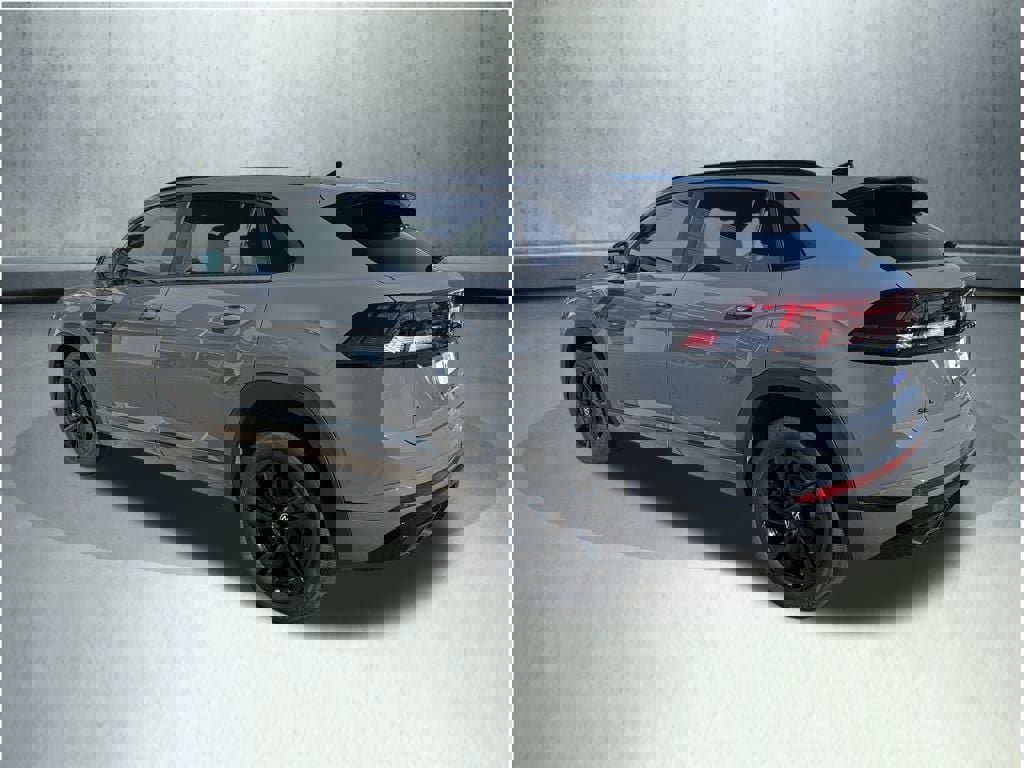 New 2026 Volkswagen Atlas Cross Sport SEL R-Line image 6