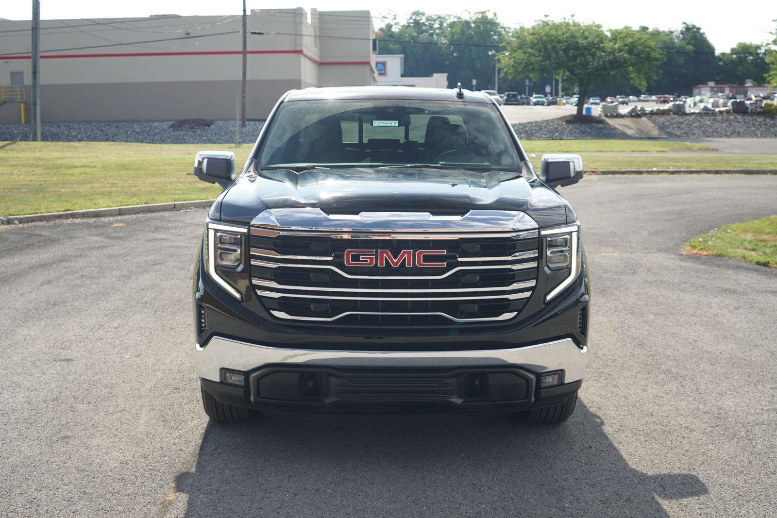 New 2026 GMC Sierra 1500 SLT w/ SLT Convenience Package image 9