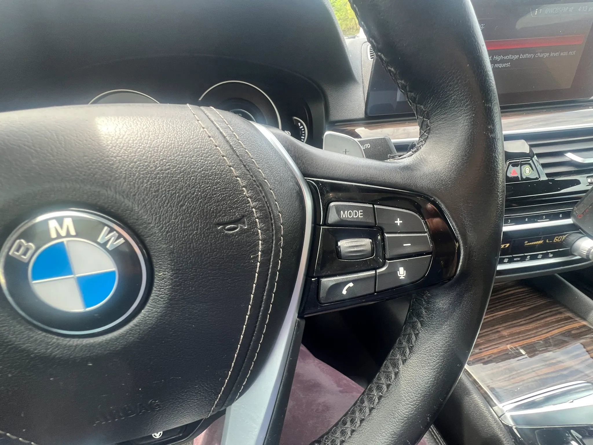 Used 2019 BMW 530e xDrive w/ Convenience Package image 19