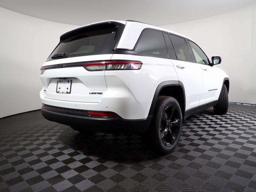New 2025 Jeep Grand Cherokee Limited w/ Black Appearance Package image 21