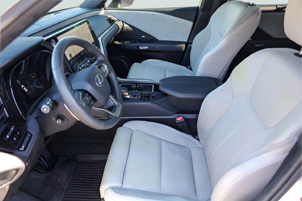 Used 2024 Lexus TX 350 AWD image 11