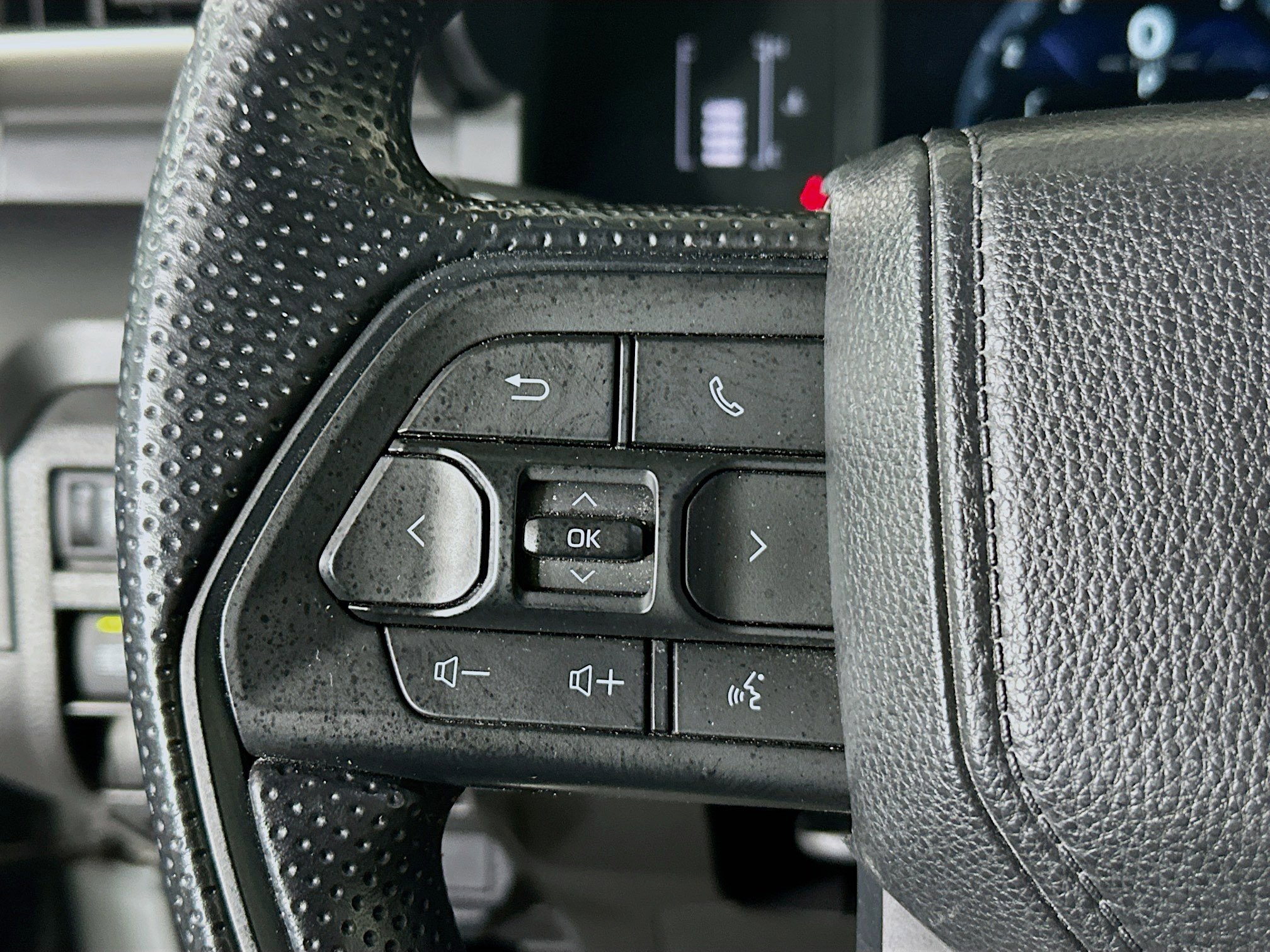 Used 2024 Toyota Tacoma SR AWD/4WD image 16