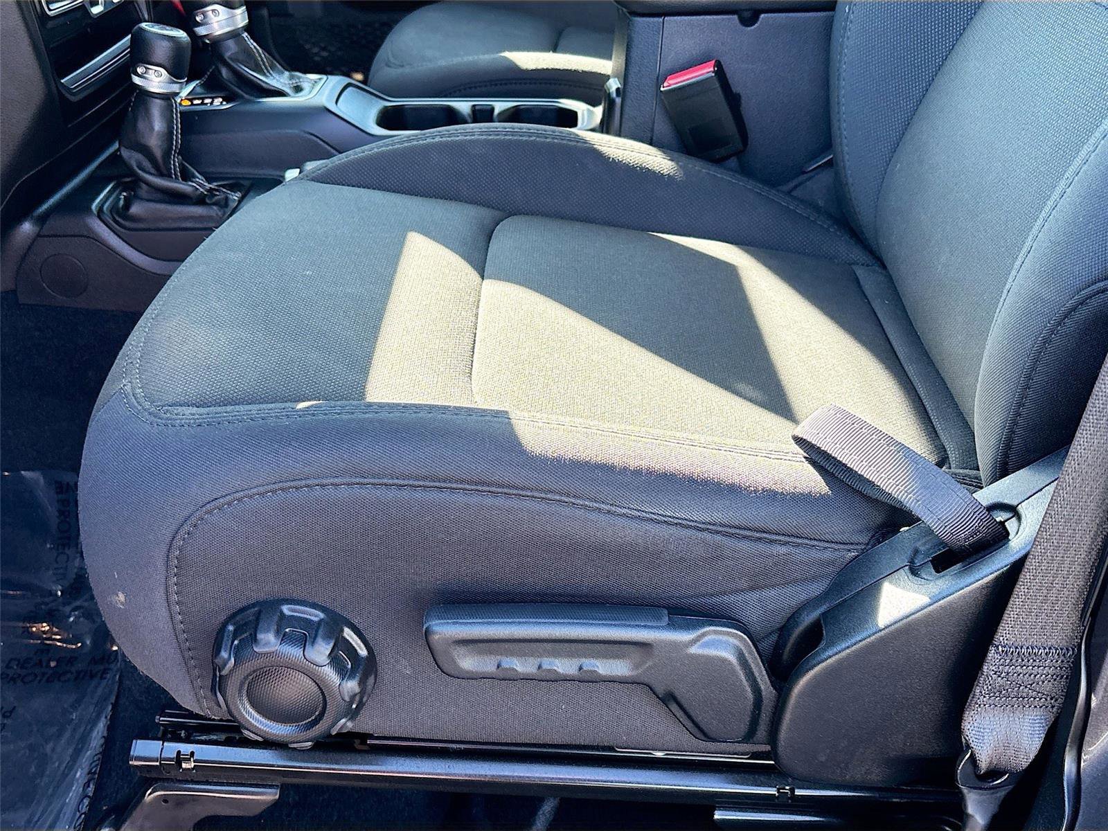 Used 2022 Jeep Wrangler Unlimited Sahara w/ LED Lighting Group image 23