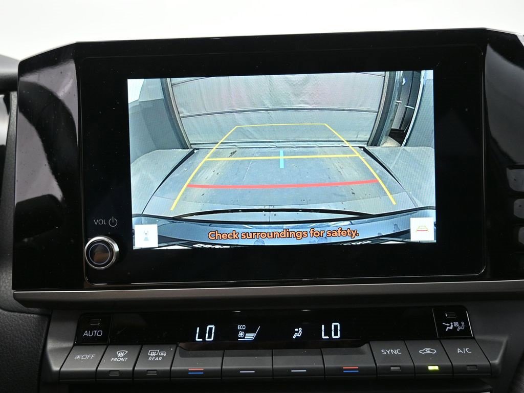 Used 2026 Toyota Camry SE w/ Convenience Package image 4