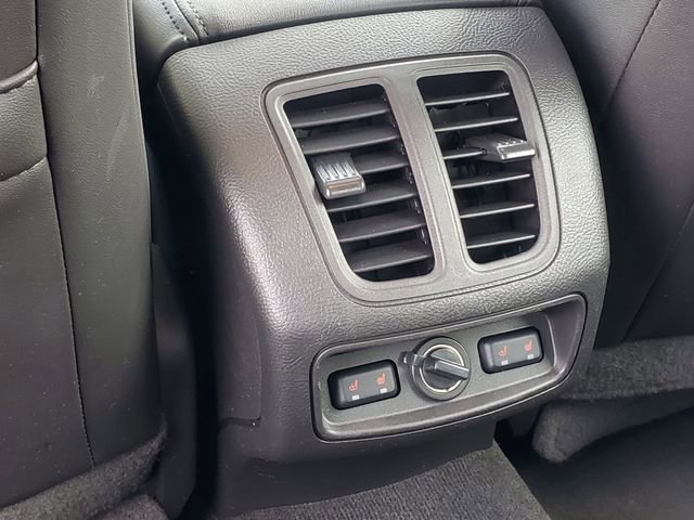 Used 2018 Ford Taurus SHO image 25