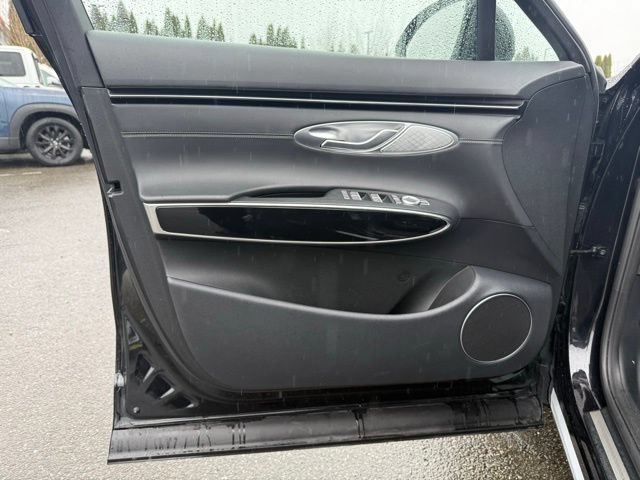 Used 2025 Genesis GV70 2.5T AWD/4WD image 23