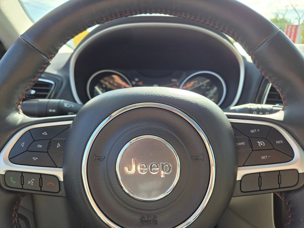 Used 2018 Jeep Compass Limited w/ Navigation Group image 31