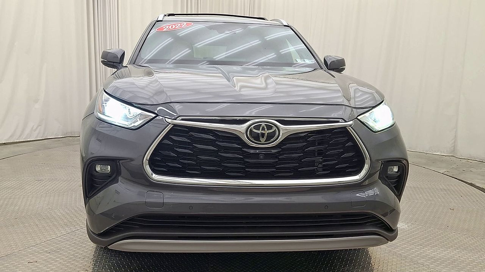 Used 2022 Toyota Highlander Platinum AWD/4WD image 9