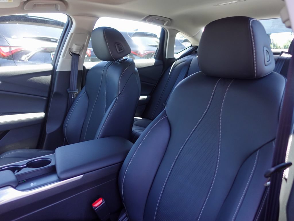 Certified 2025 Acura TLX w/ Technology Package FWD image 21