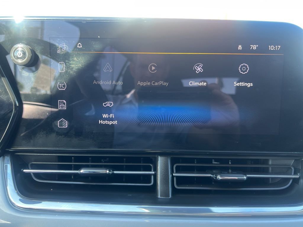 Used 2025 Chevrolet Trax LT FWD image 52