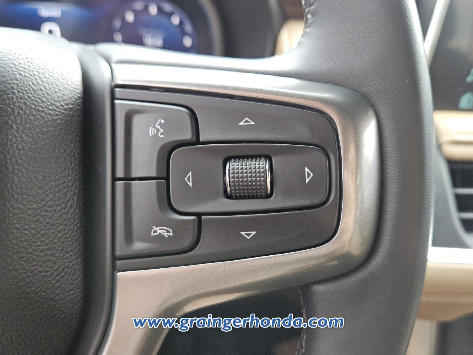 Used 2023 Chevrolet Tahoe Premier AWD/4WD image 20