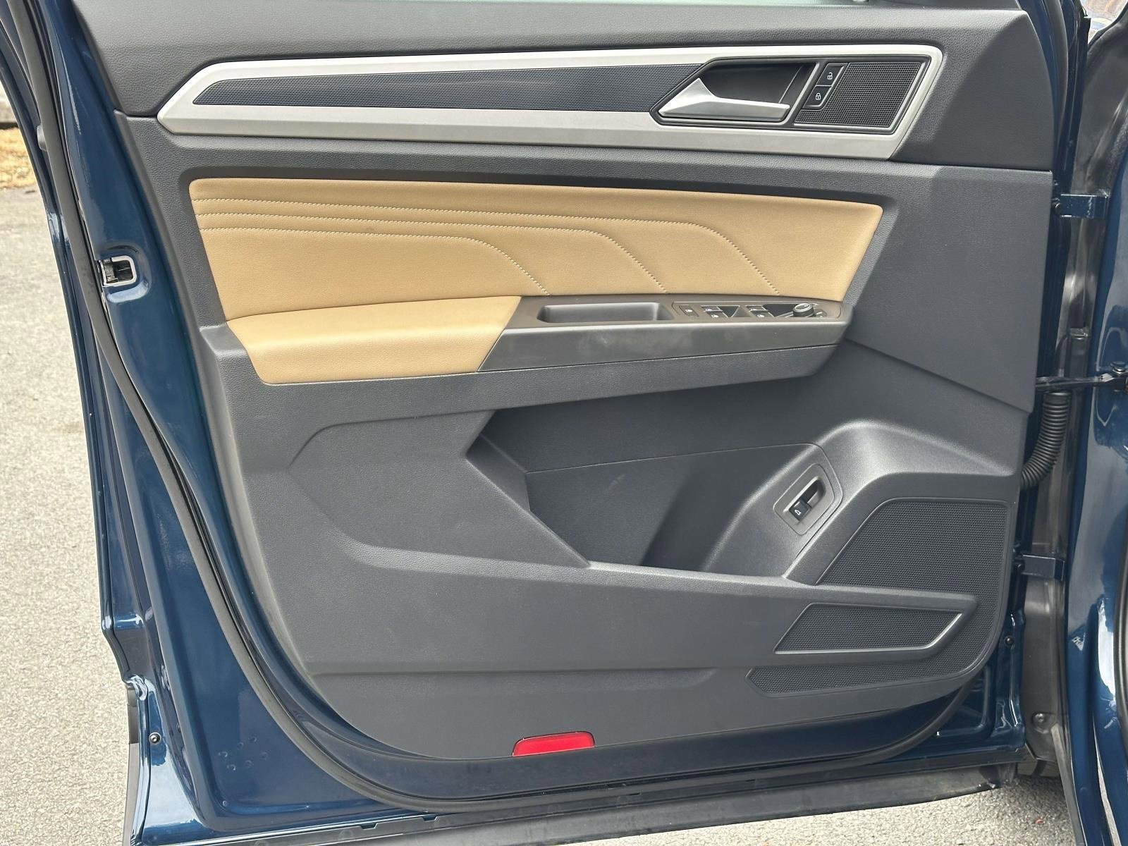 Used 2023 Volkswagen Atlas Cross Sport SEL image 20