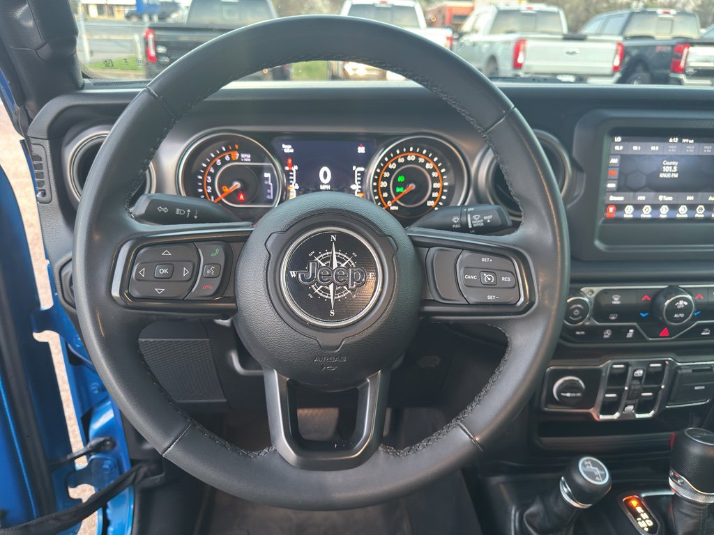Used 2023 Jeep Gladiator Willys image 18