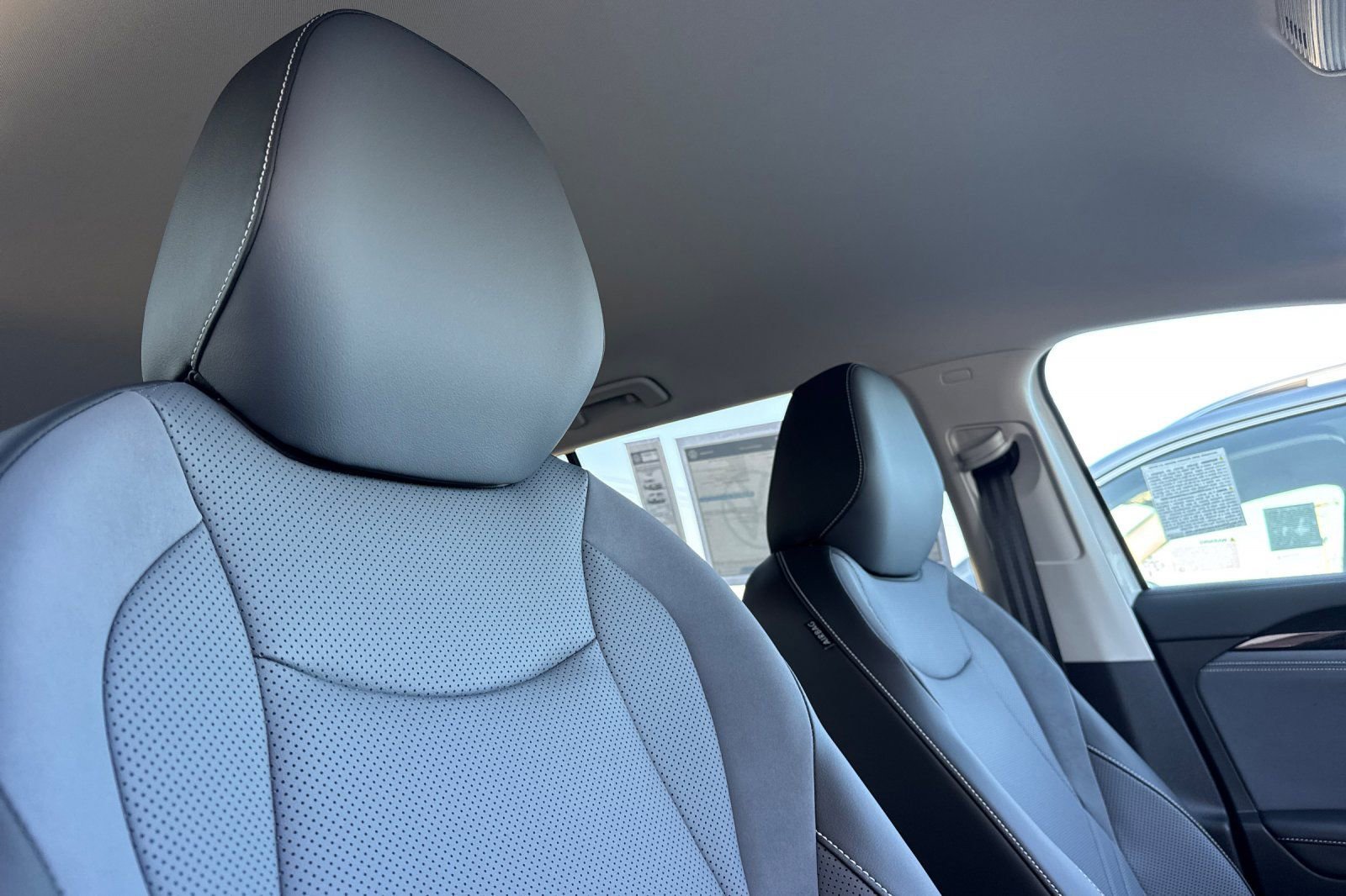 New 2026 Volkswagen Tiguan SE FWD image 17
