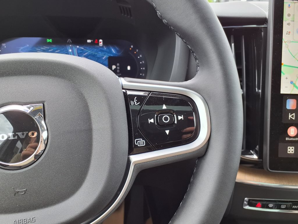 New 2026 Volvo XC60 B5 Plus w/ Protection Package Premier AWD/4WD image 21