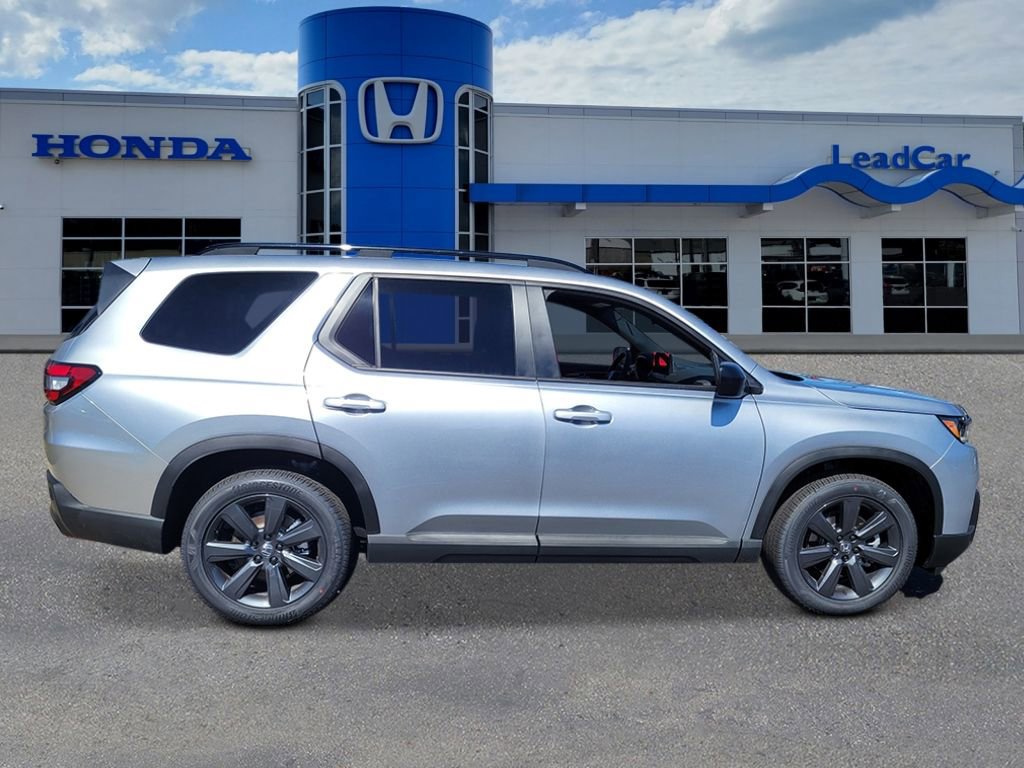 New 2026 Honda Pilot Sport image 6