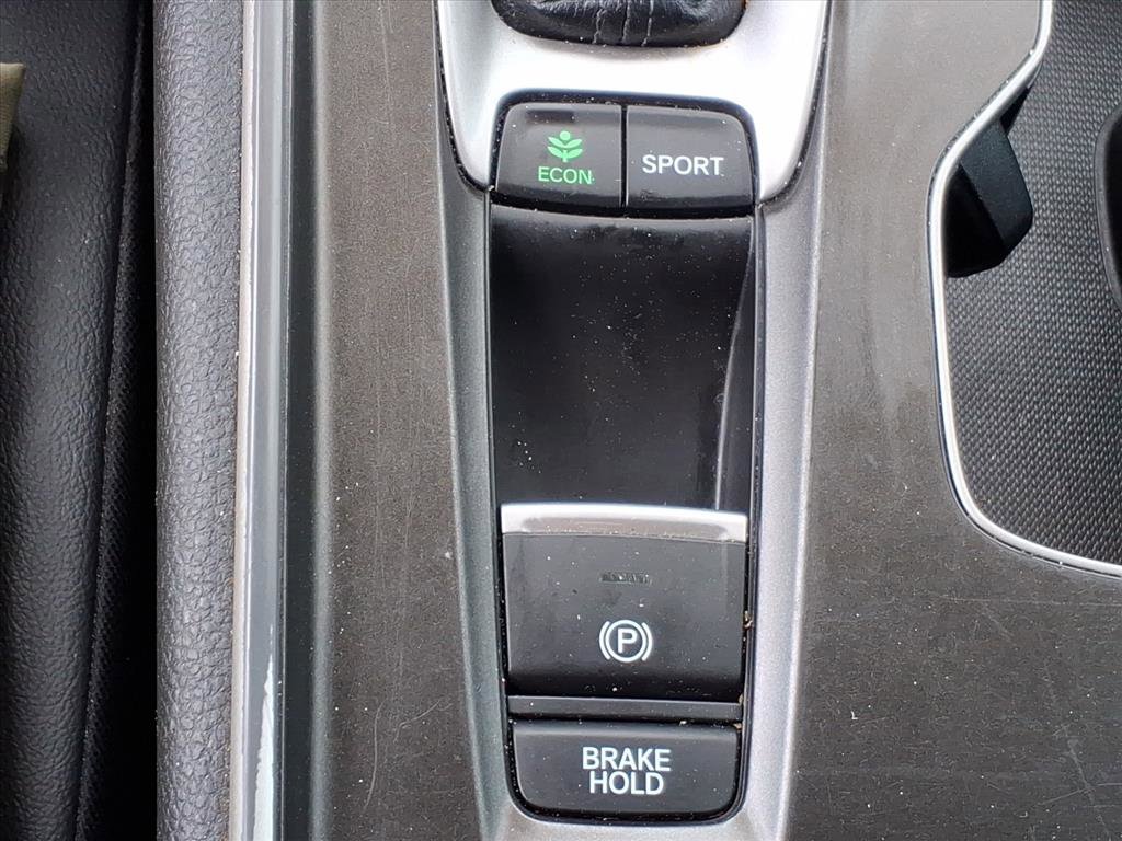Used 2019 Honda Accord Sport image 9