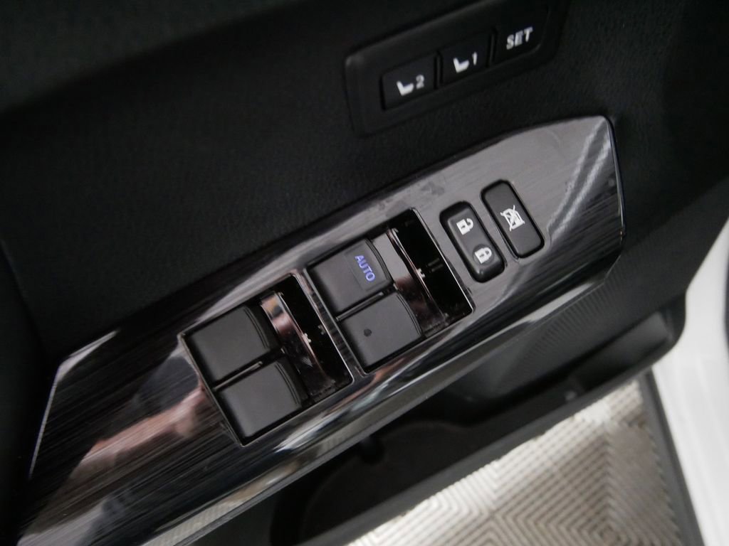 Used 2017 Toyota RAV4 Limited w/ All Weather Liner Package AWD/4WD image 17