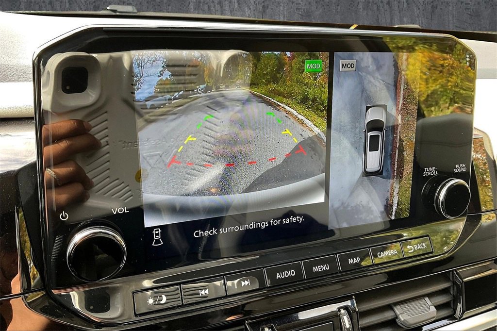 Used 2022 Nissan Pathfinder SL image 13