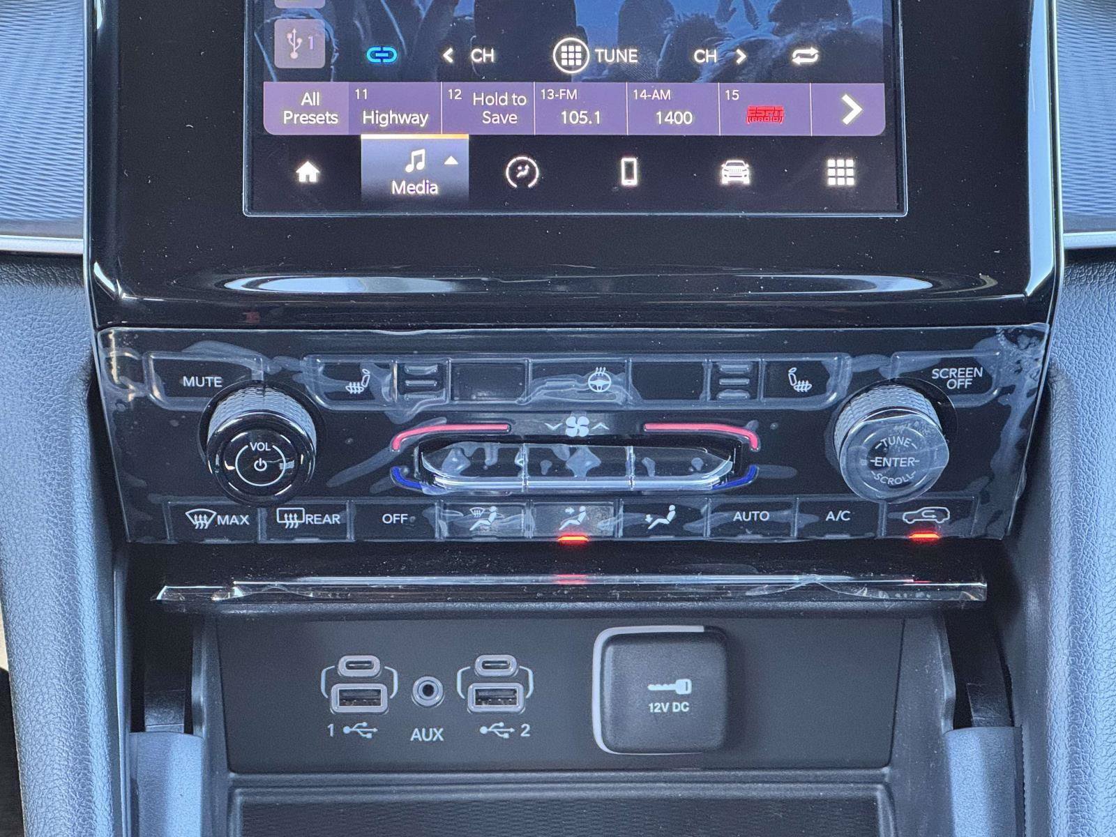 New 2025 Jeep Grand Cherokee Altitude AWD/4WD image 5