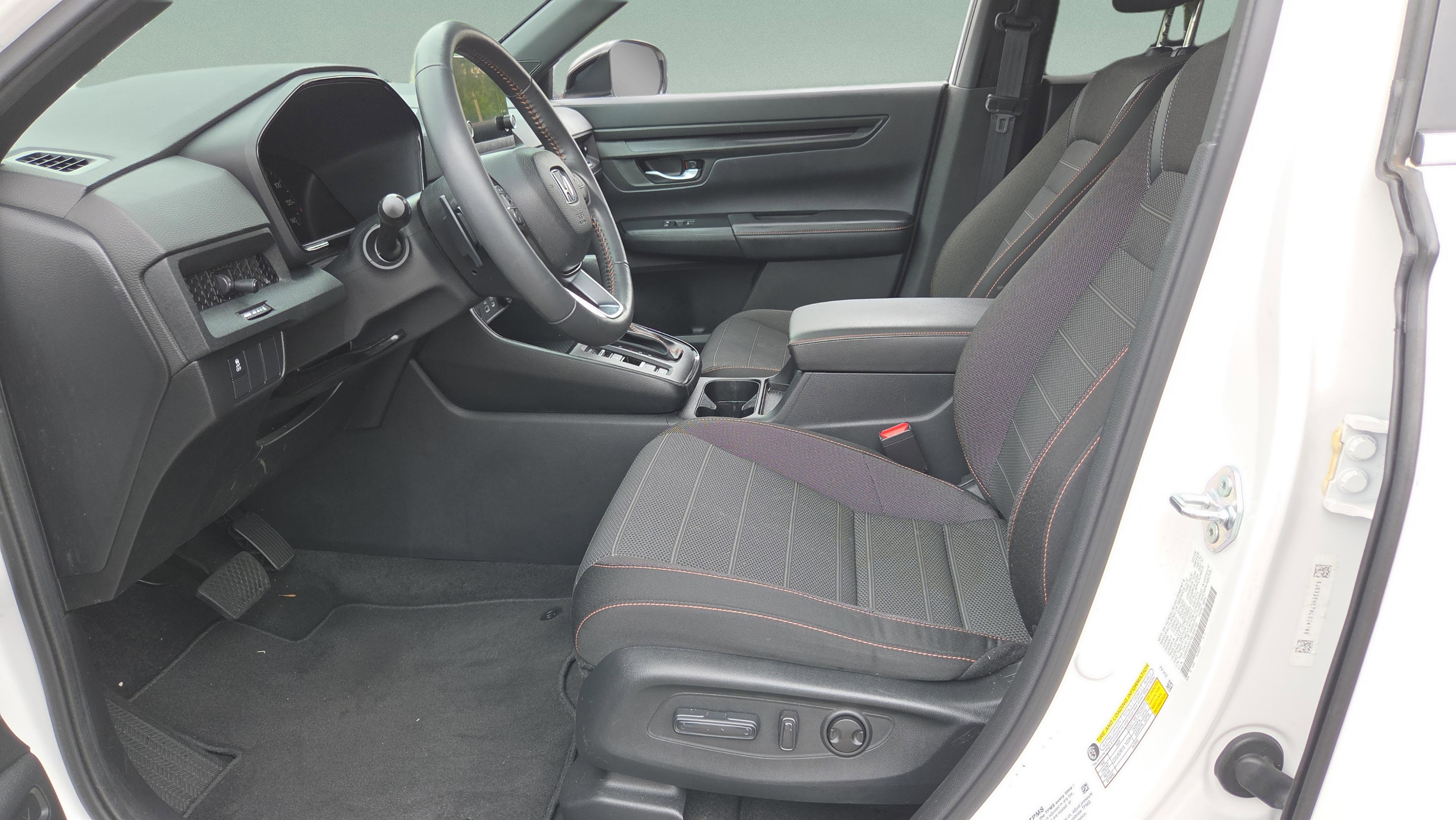 Used 2024 Honda CR-V Sport image 9