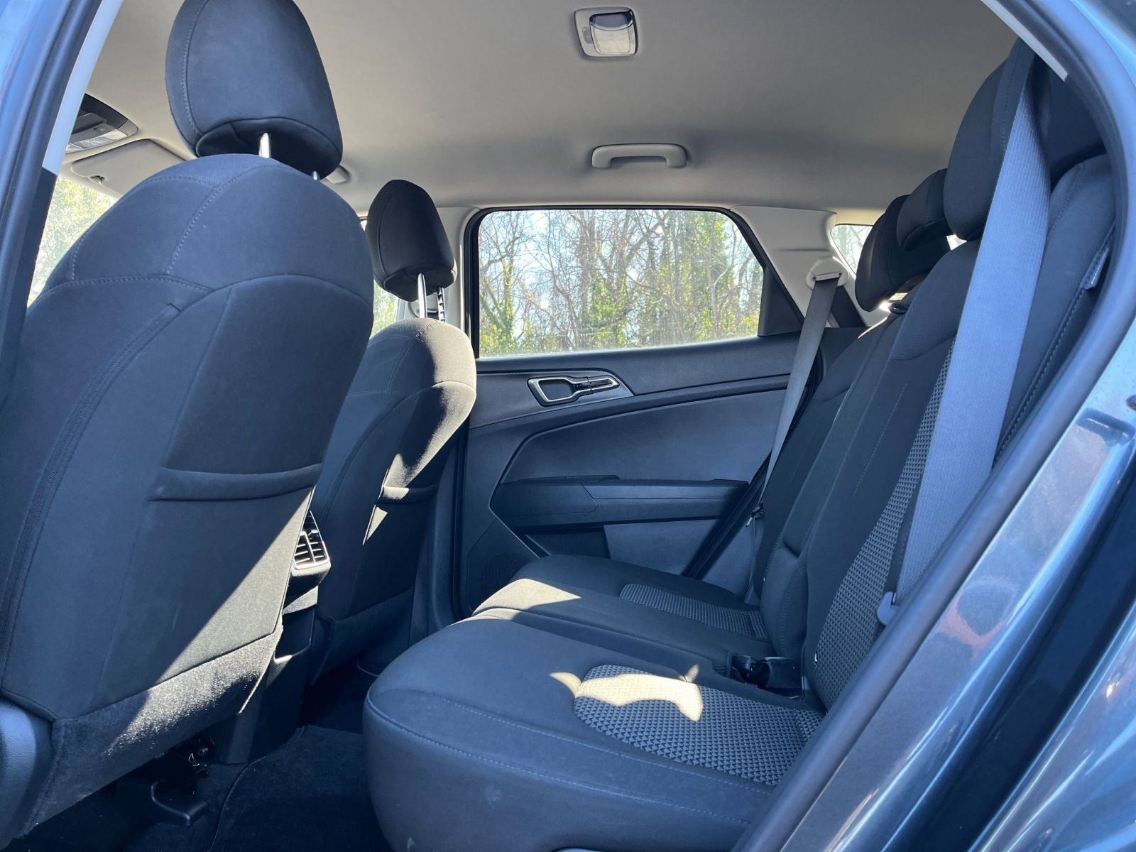 Used 2025 Kia Sportage LX image 24