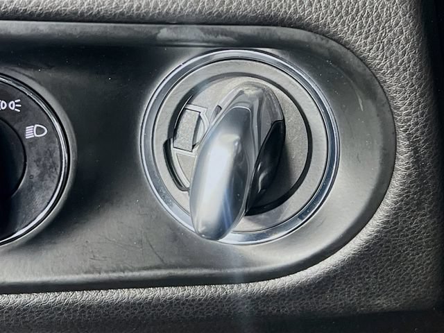 Used 2019 Porsche Macan AWD/4WD image 19
