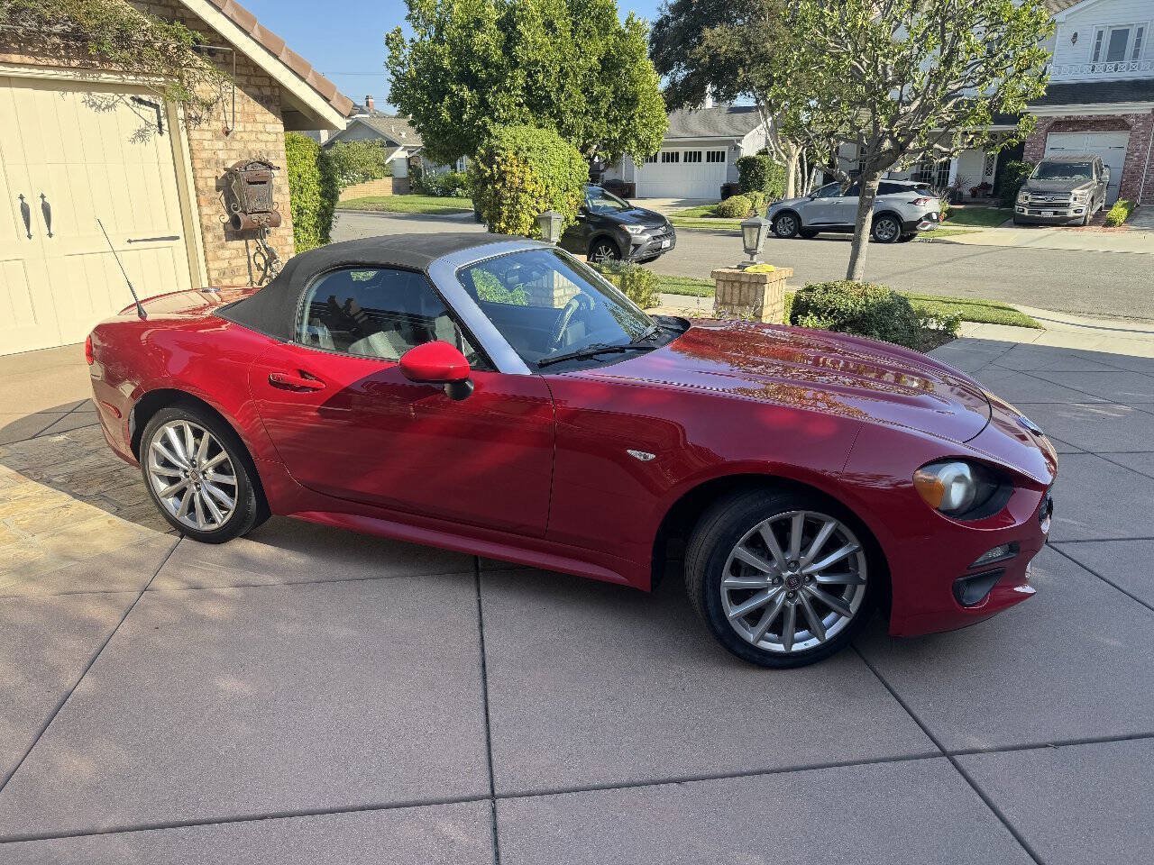 Used 2017 FIAT 124 Spider Lusso RWD image 9