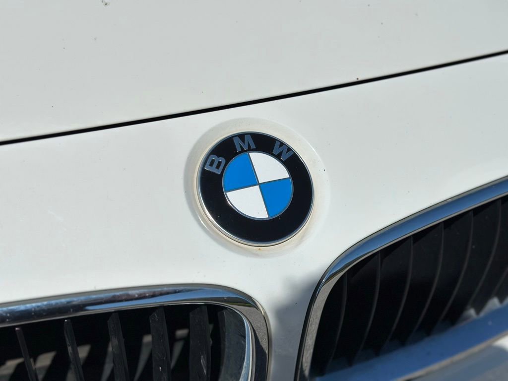 Used 2018 BMW 320i xDrive Sedan w/ Convenience Package AWD/4WD image 11