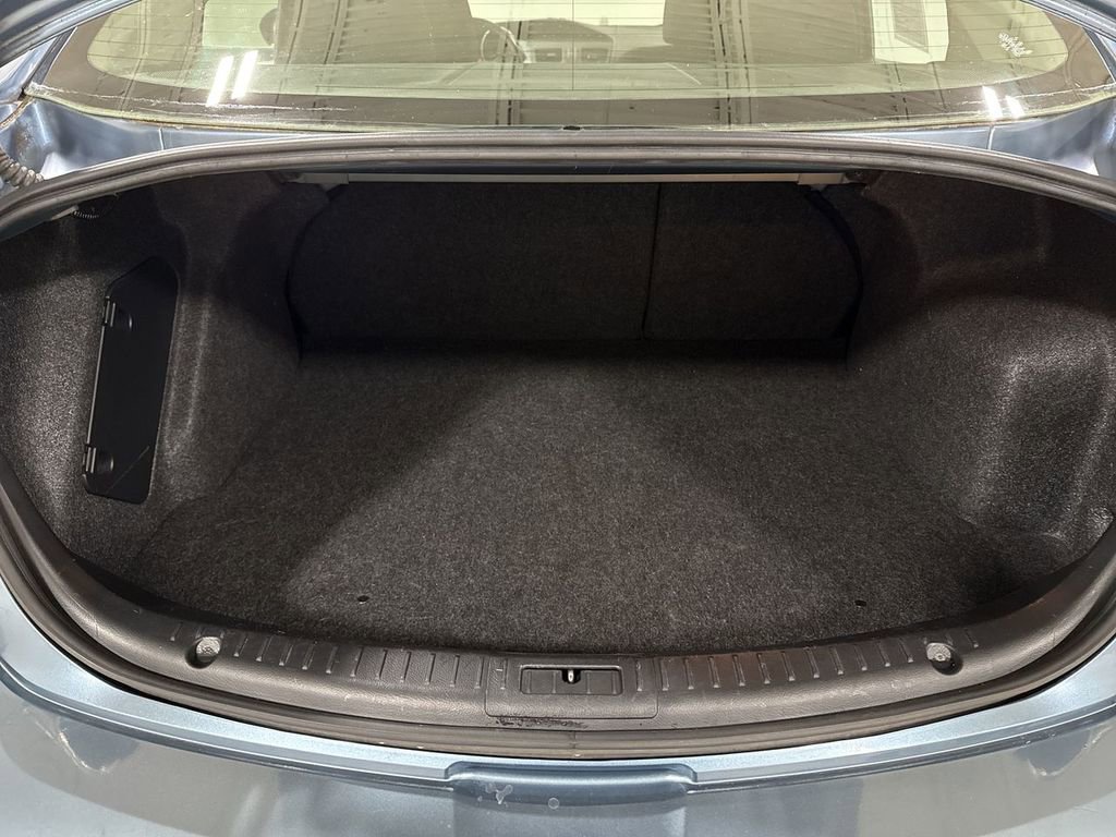 Used 2011 MAZDA MAZDA3 i Touring FWD image 23