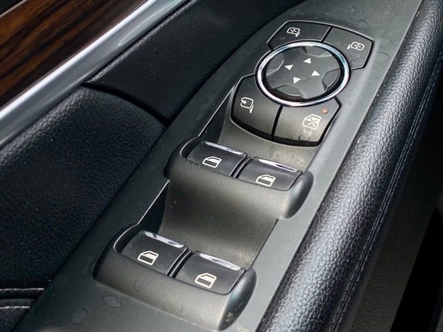 Used 2018 Ford Explorer Limited image 27