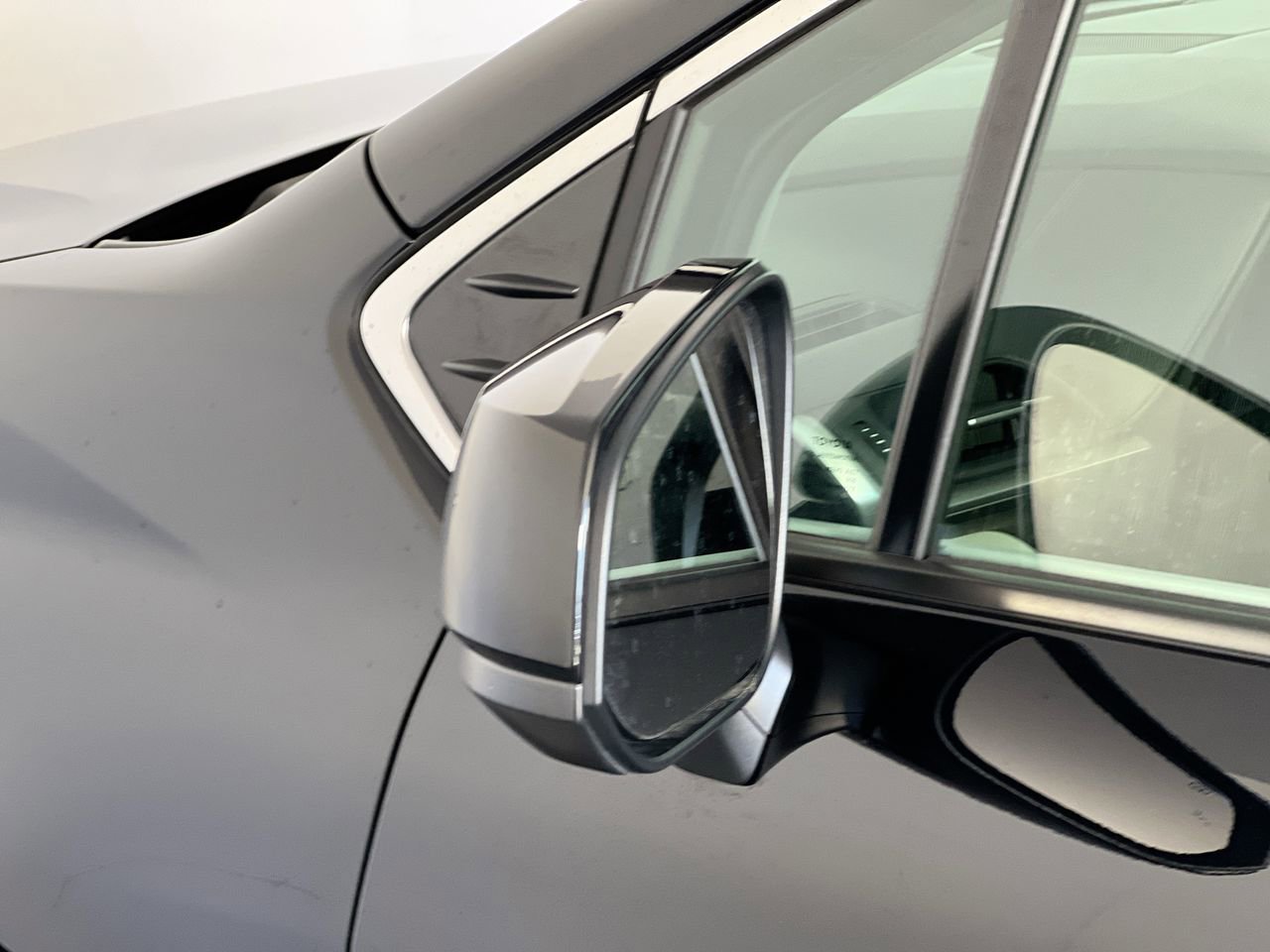 Used 2026 Toyota Sienna XLE FWD image 10