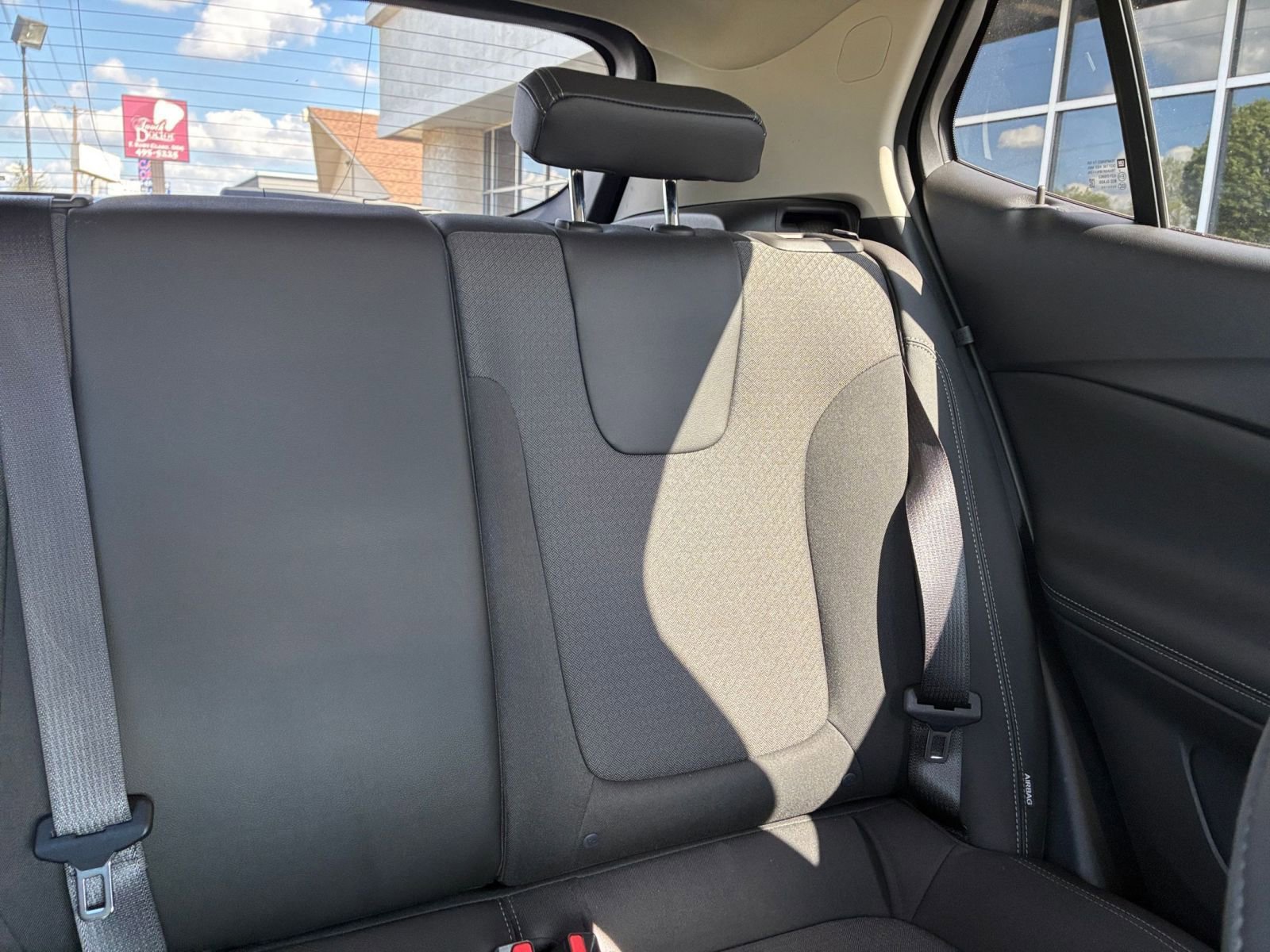 Used 2025 Buick Encore GX Preferred image 36