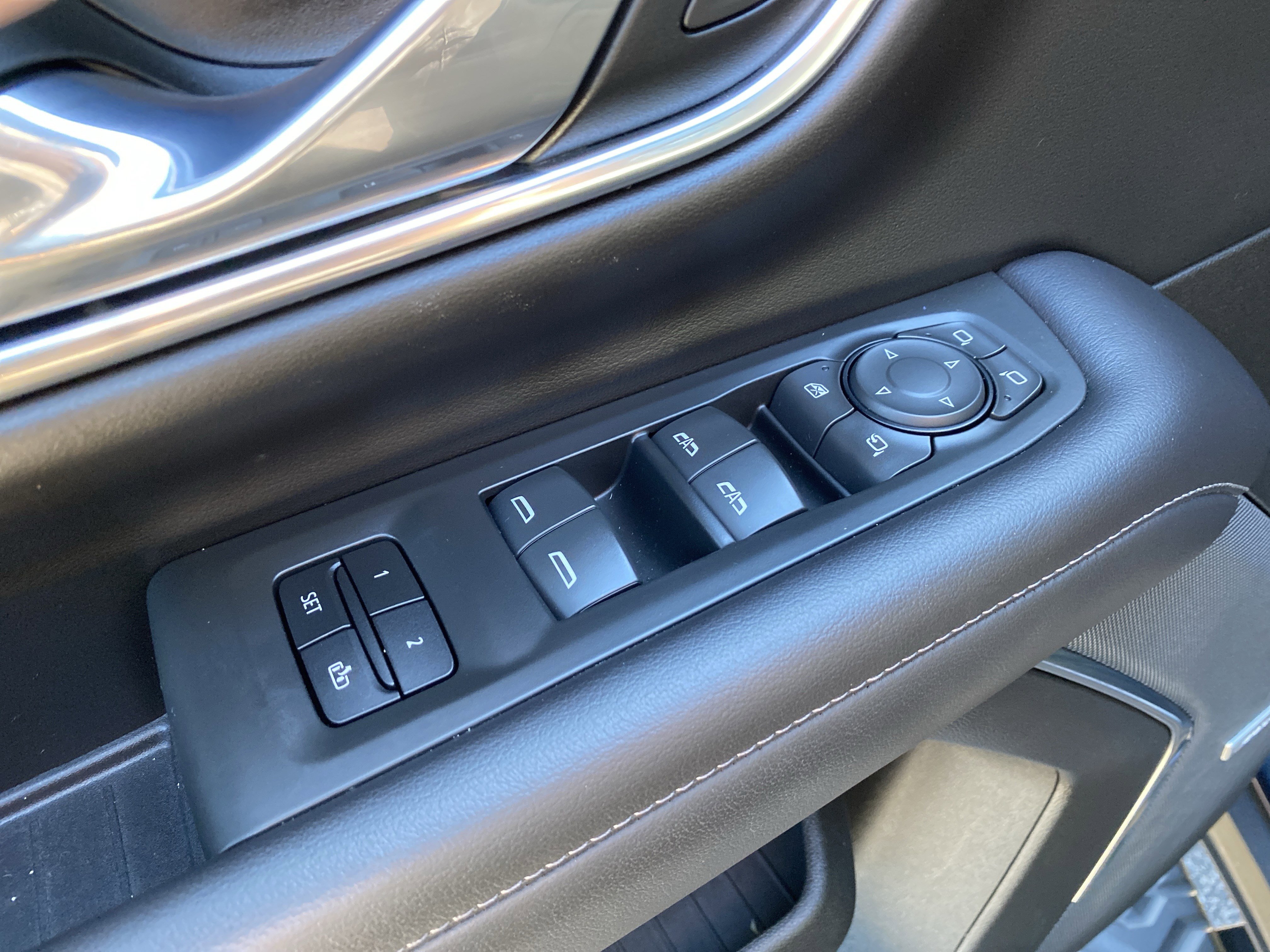 Used 2021 Chevrolet Tahoe Z71 w/ Z71 Off-Road Package image 23