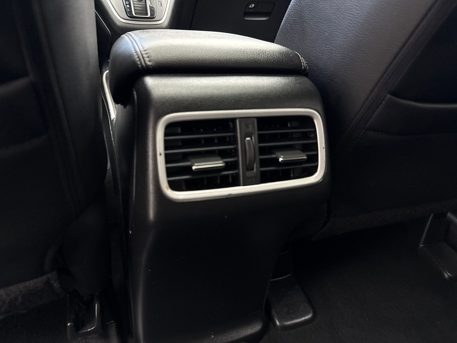 Used 2016 Honda CR-V Touring image 40