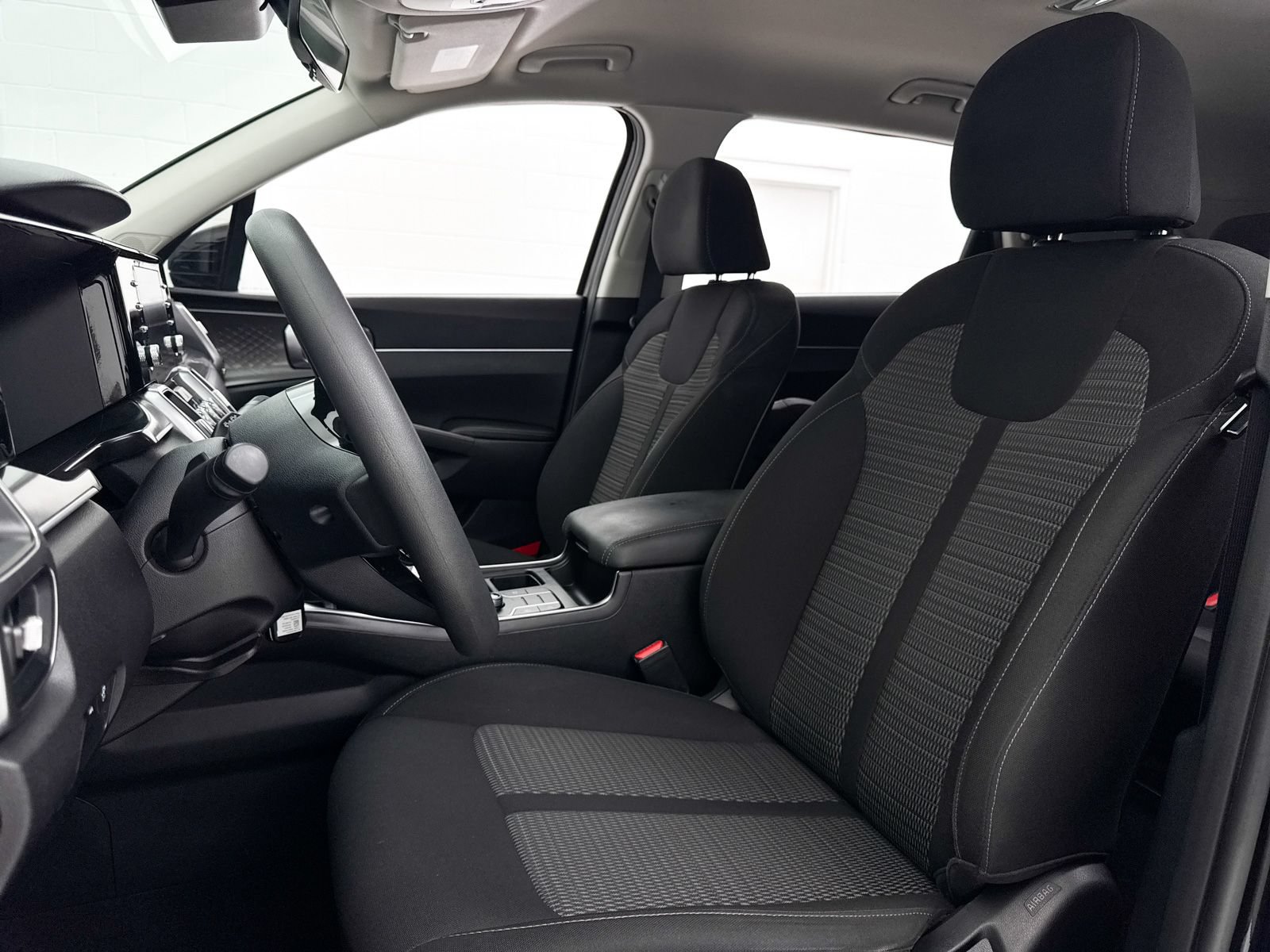 Certified 2023 Kia Sorento LX FWD image 20