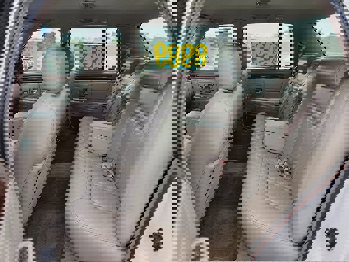 Used 1997 Cadillac De Ville D'Elegance w/ Safety/Security Pkg image 17