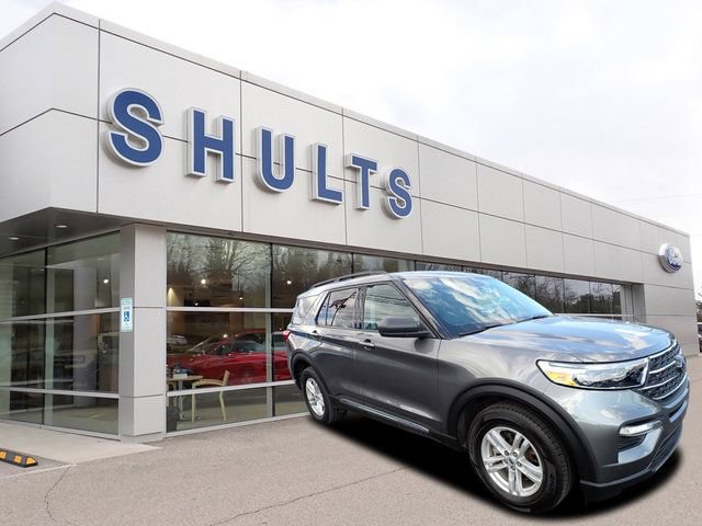 Used 2023 Ford Explorer XLT w/ Equipment Group 202A AWD/4WD image 4