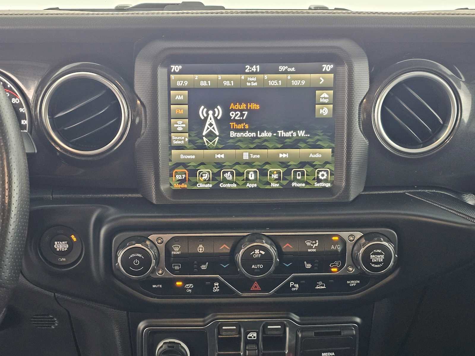 Used 2022 Jeep Wrangler Unlimited Rubicon w/ Trailer Tow Package image 26