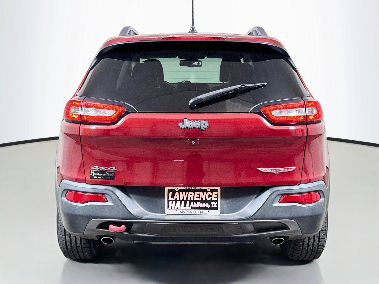 Used 2017 Jeep Cherokee Trailhawk AWD/4WD image 5