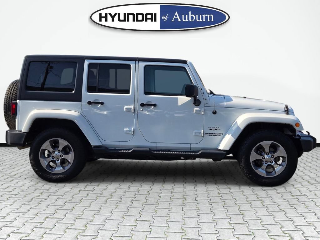 Used 2016 Jeep Wrangler Unlimited Sahara w/ Max Tow Package AWD/4WD image 5