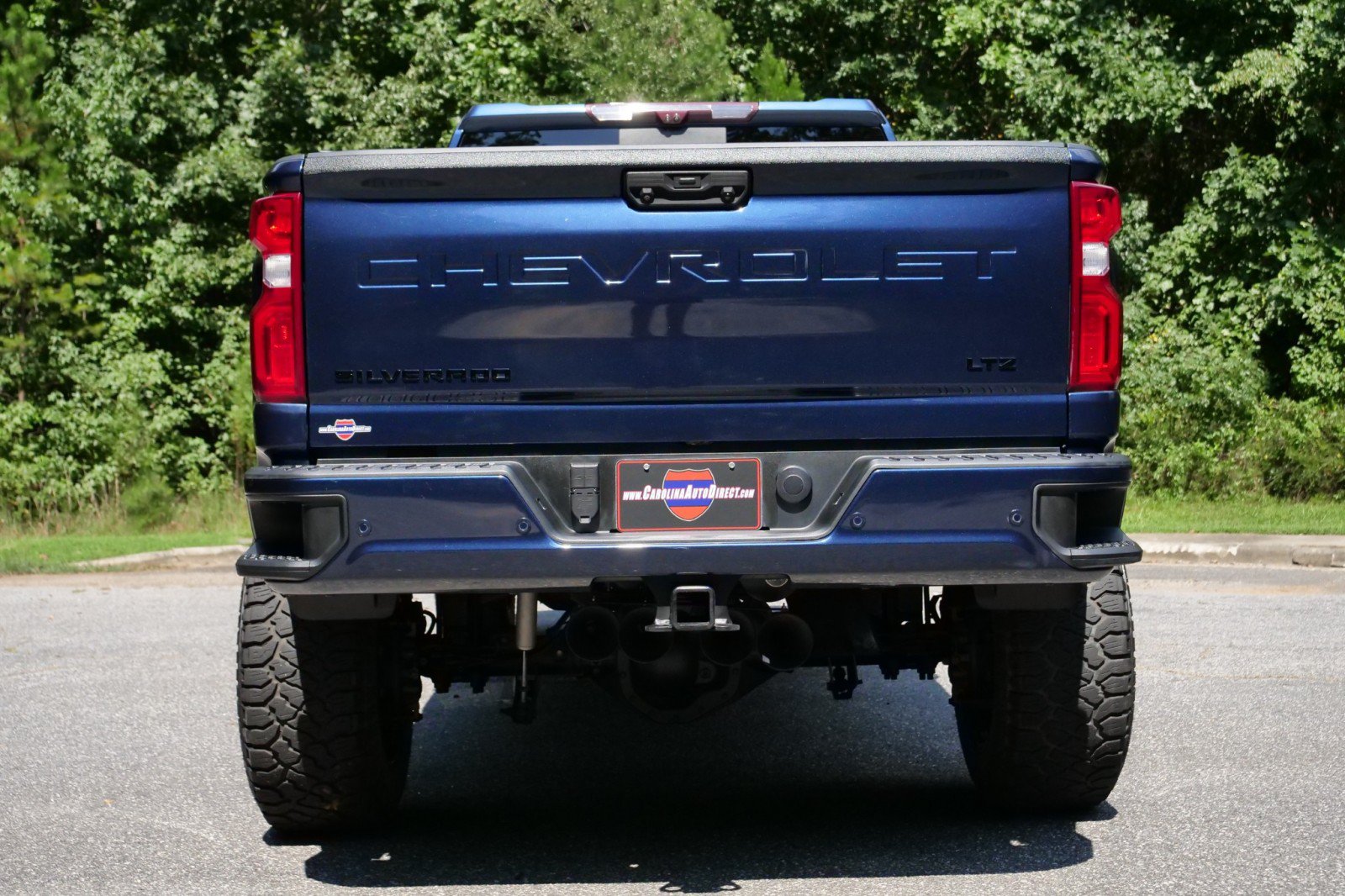 Used 2022 Chevrolet Silverado 2500 LTZ w/ LTZ Plus Package AWD/4WD image 8