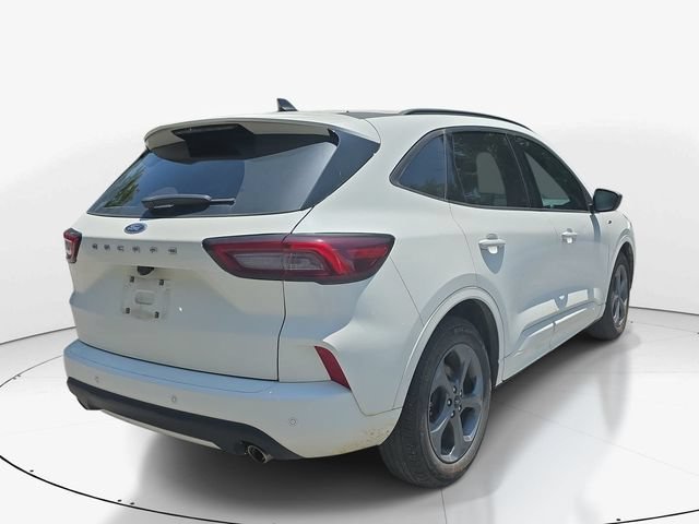 Used 2024 Ford Escape ST-Line w/ Tech Pack #1 FWD image 6