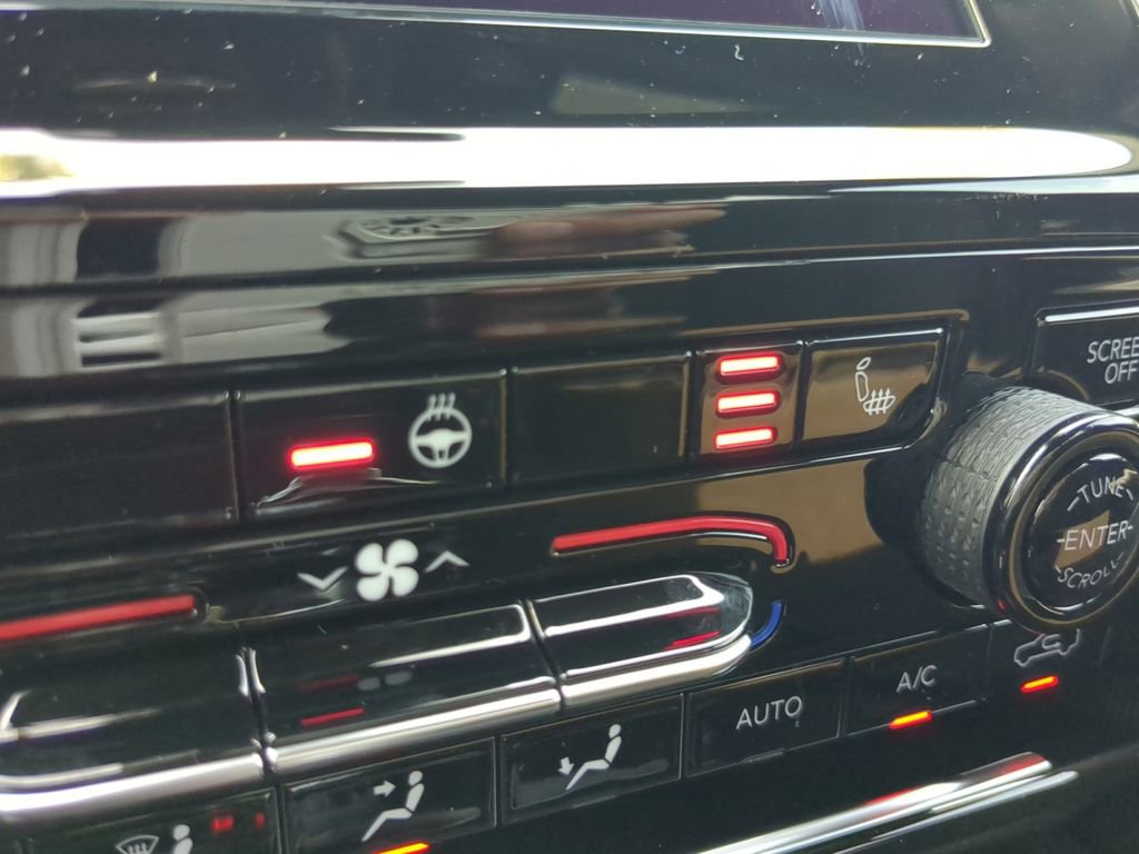 New 2025 Jeep Grand Cherokee Altitude image 6